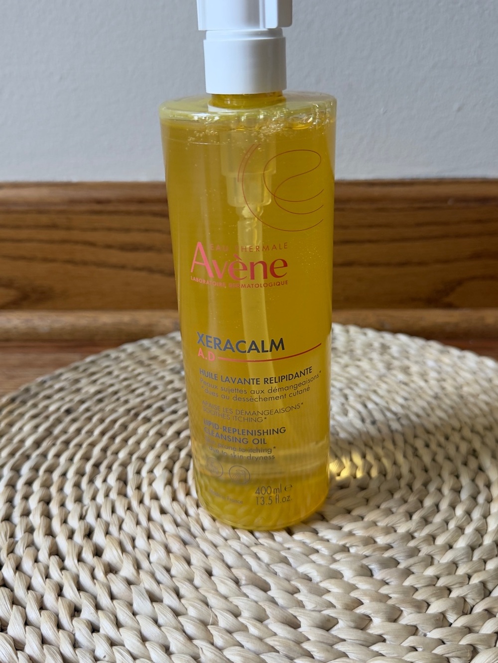 Avène Xeracalm A.D. Lipid-Replenishing Cleansing Oil - Yellow